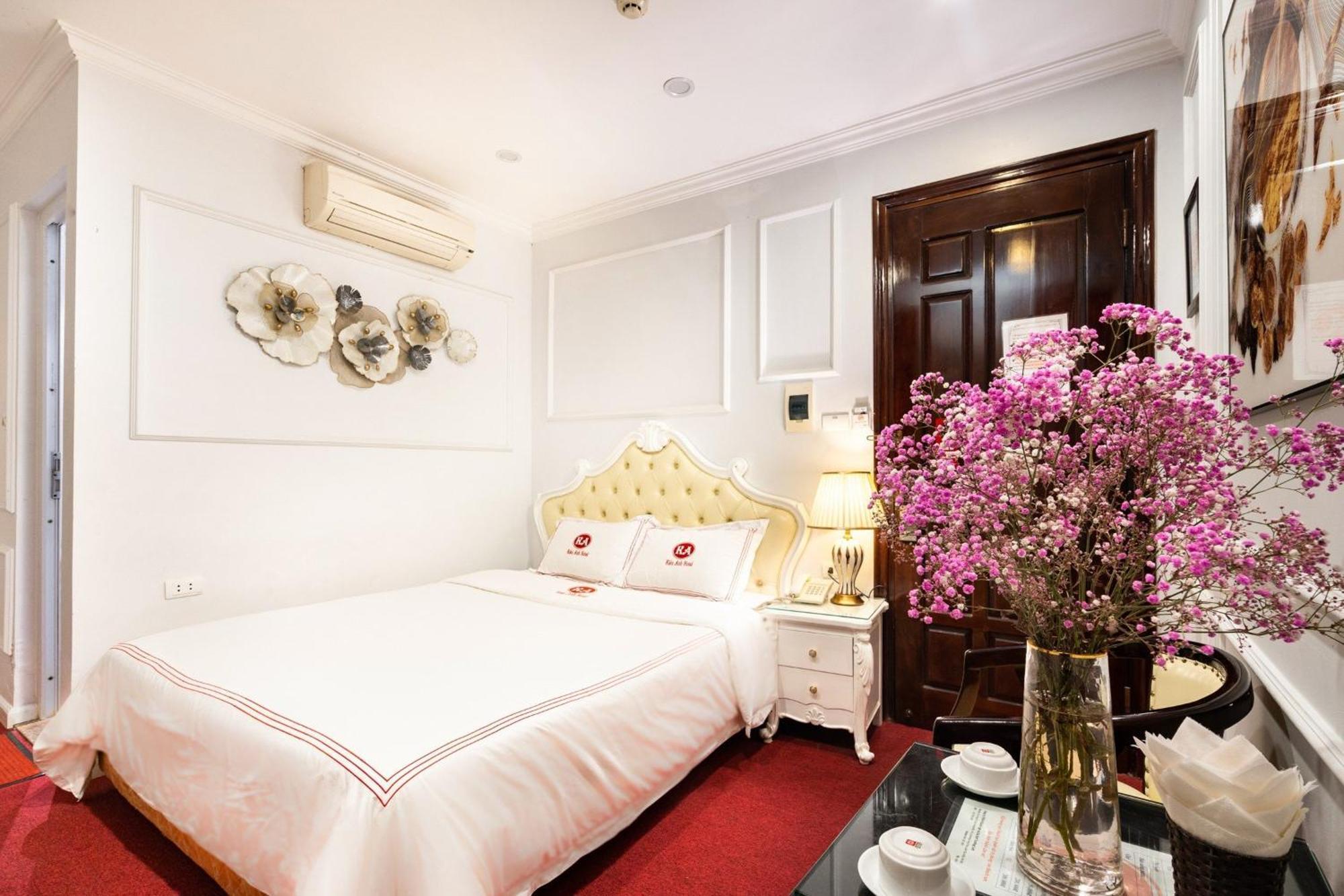 Kieu Anh Hotel - 81 Trung Kinh - By Bay Luxury Ханой Экстерьер фото